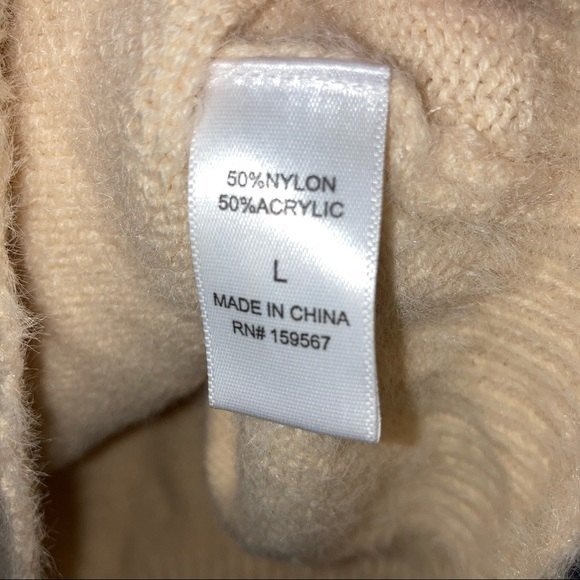 NWT Fuzzy Soft Y2K Crop Top Size Large - Picture 4 of 6